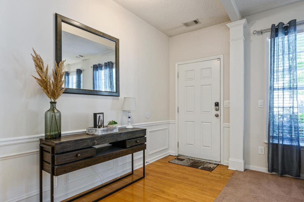 Enjoy This Amazing Home With Porch & Grill Near Dt Woodstock Luaran gambar