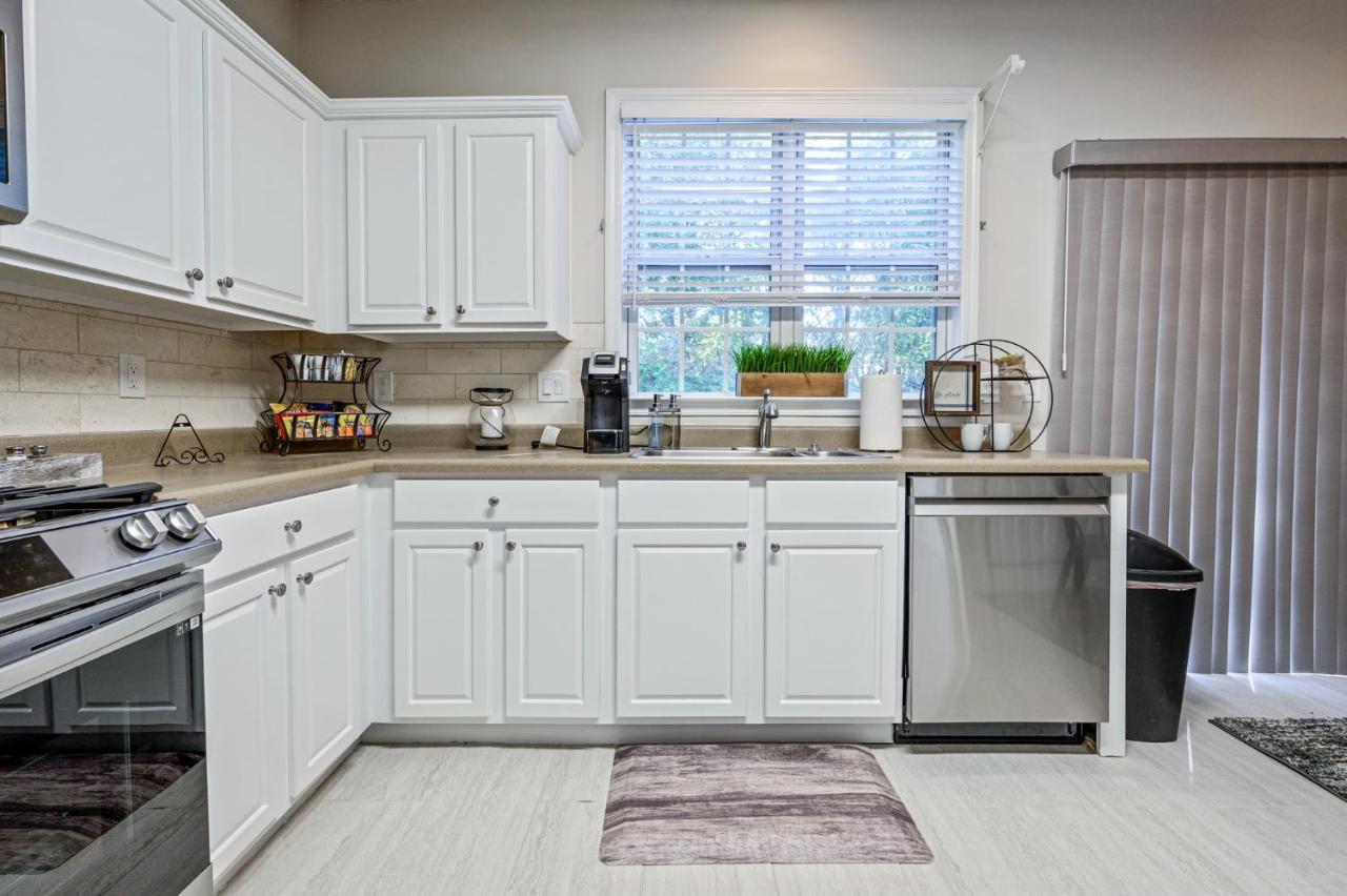Enjoy This Amazing Home With Porch & Grill Near Dt Woodstock Luaran gambar