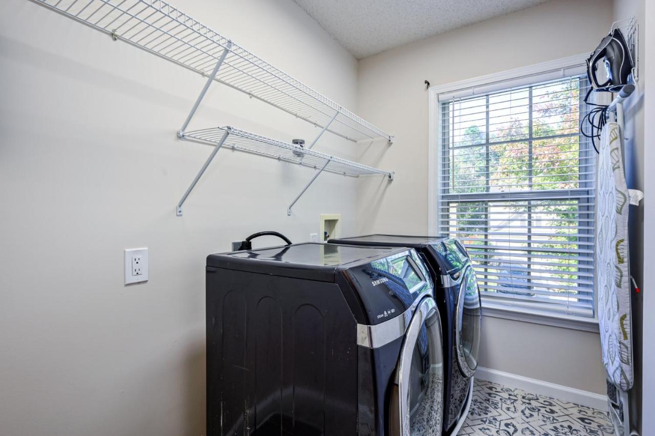 Enjoy This Amazing Home With Porch & Grill Near Dt Woodstock Luaran gambar