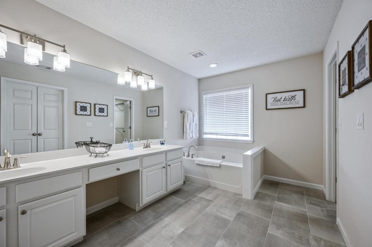 Enjoy This Amazing Home With Porch & Grill Near Dt Woodstock Luaran gambar